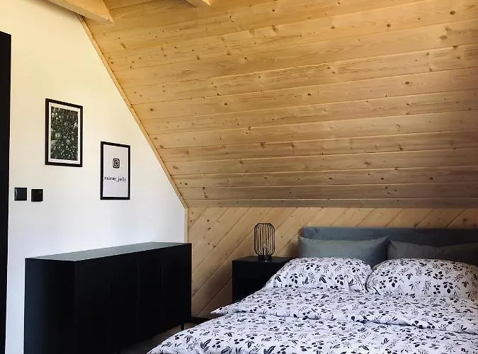 Czarne Jodly בית נופש